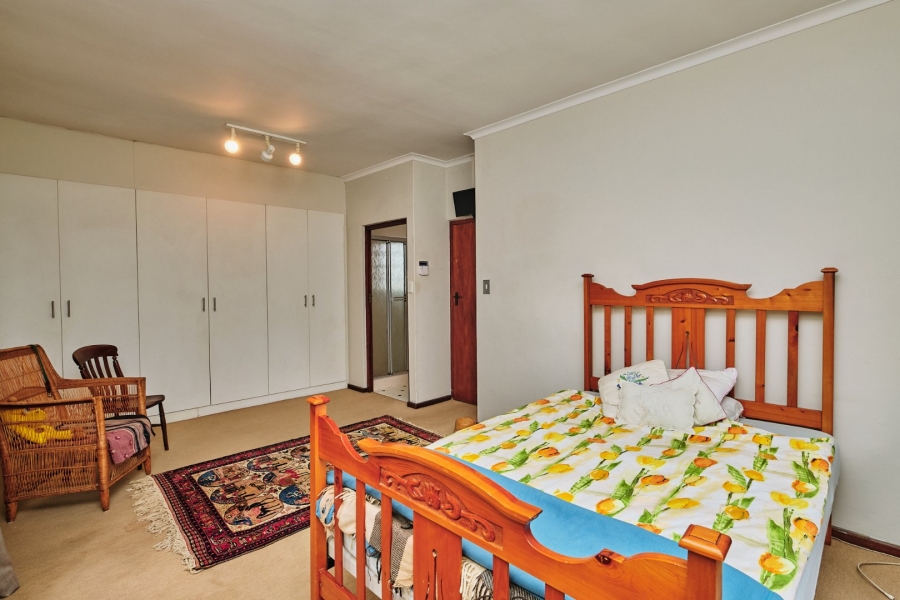 To Let 2 Bedroom Property for Rent in Wynberg Upper Western Cape